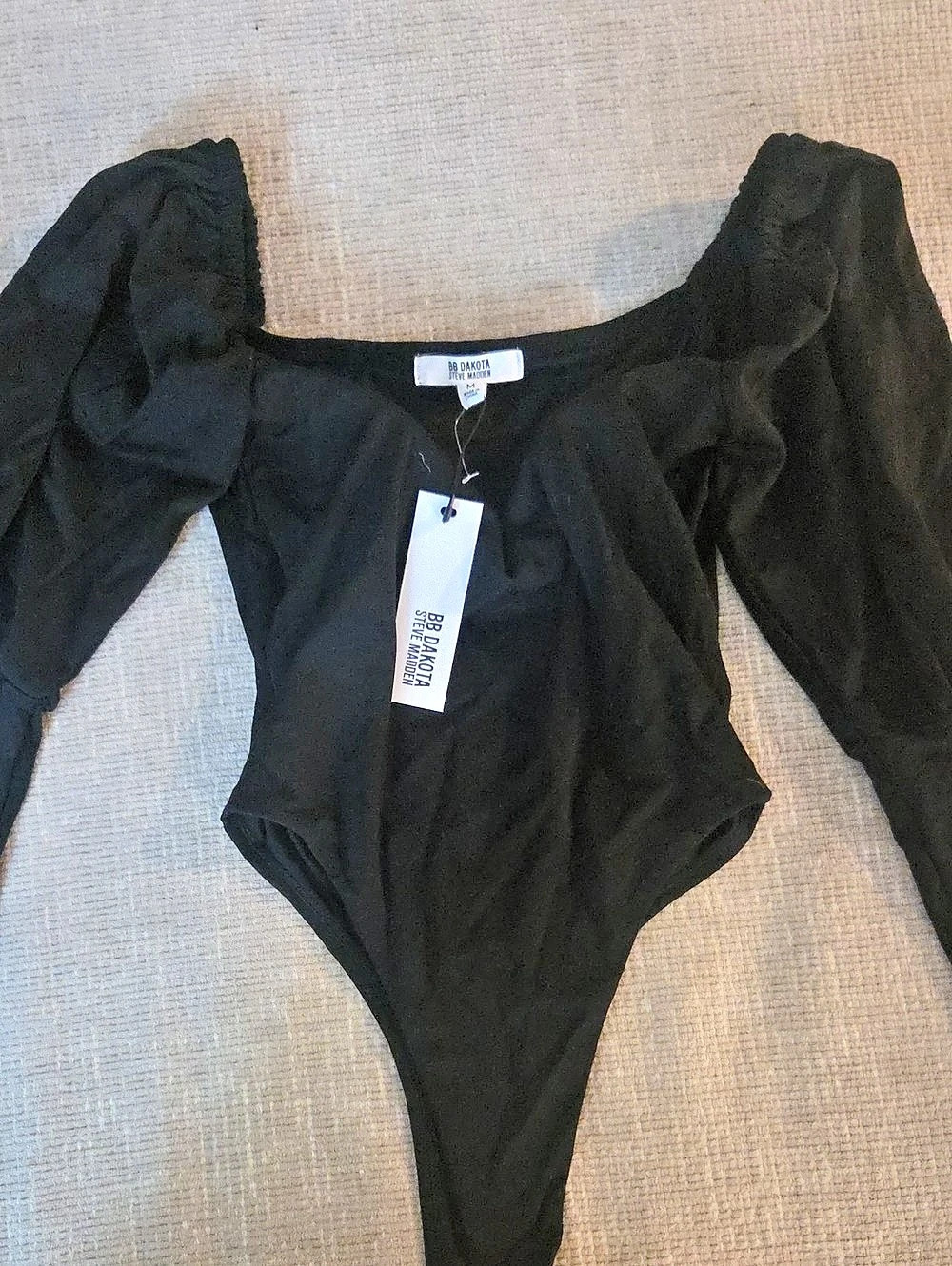 BB Dakota Puff Sleeve Bodysuit in Black Size Medium NWT